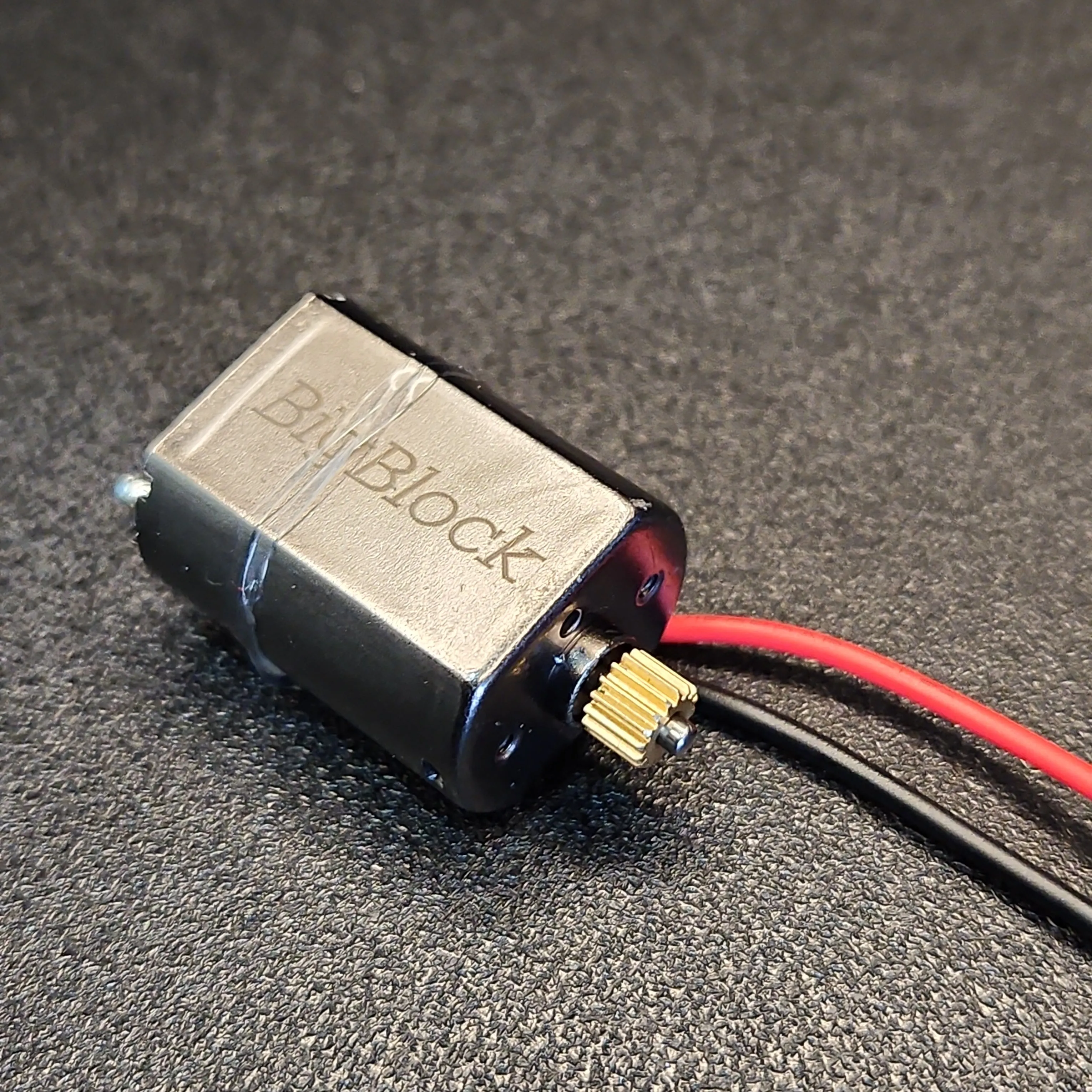 MoFo RC BigBlock Motor and Forward Facing Mount (Fits SCX24) - Image 12
