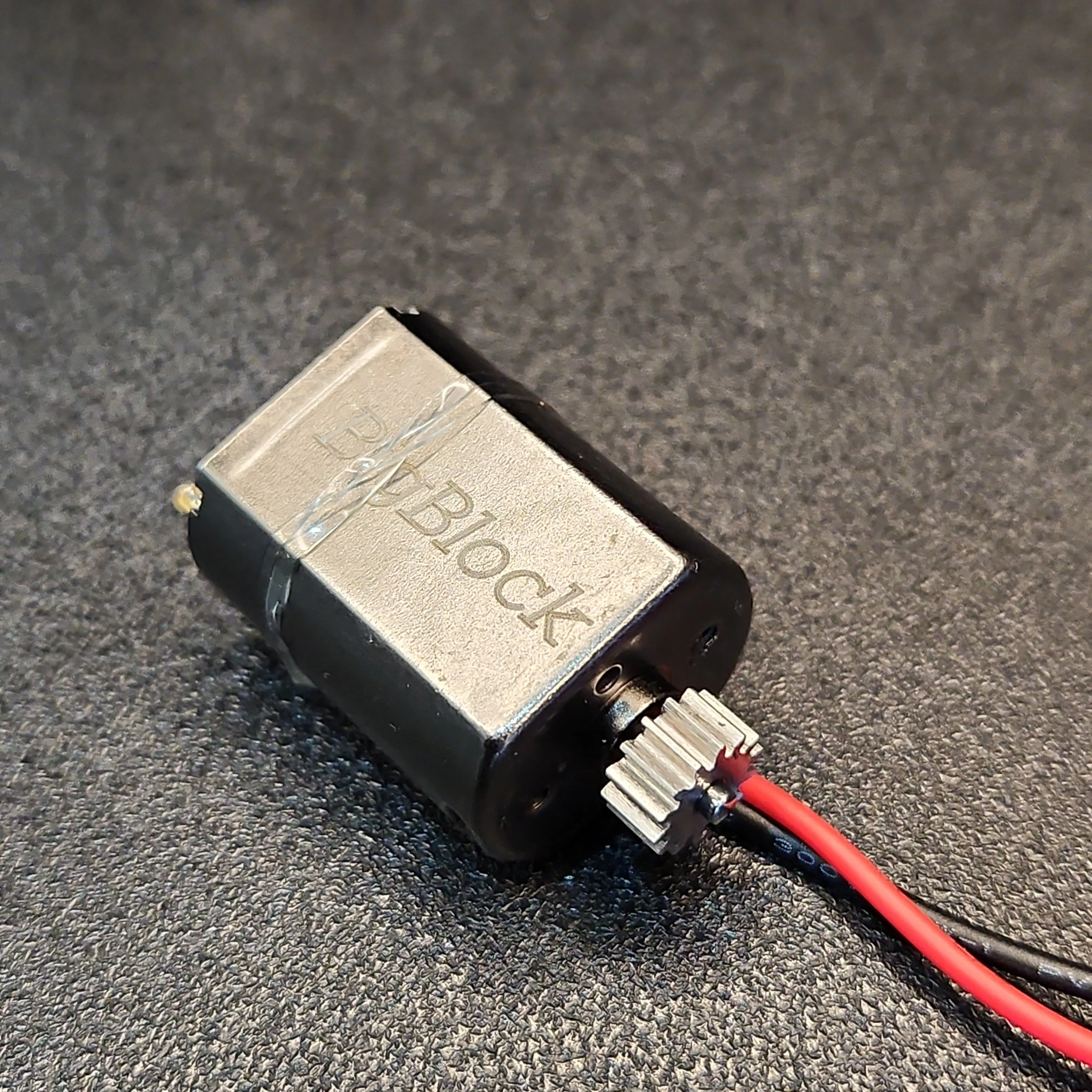 MoFo RC BigBlock Motor and Forward Facing Mount (Fits SCX24) - Image 15