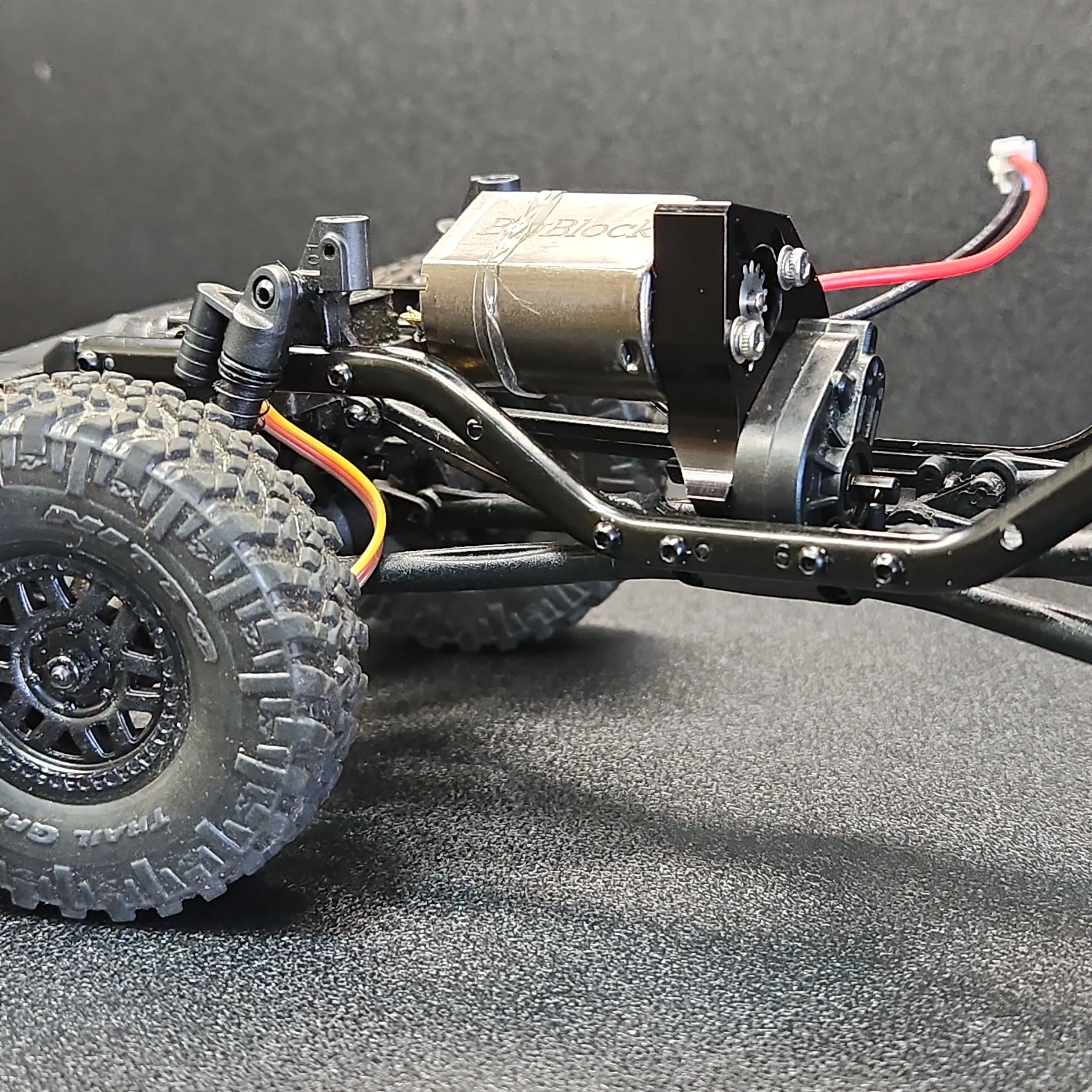 MoFo RC BigBlock Motor and Forward Facing Mount (Fits SCX24) - Image 17