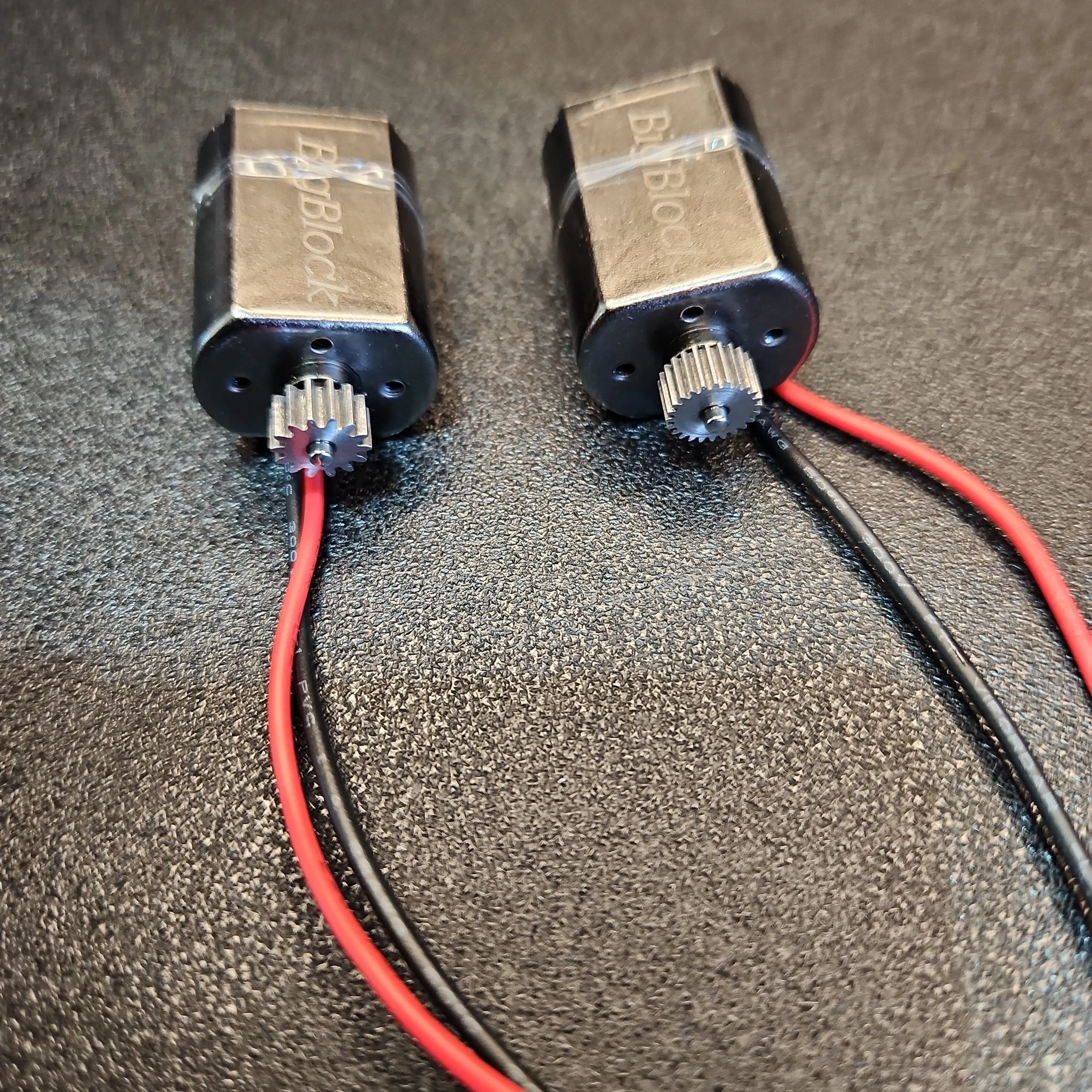 Big Block and BigBlockX Motors with Side Mount for Scx24 - Image 4