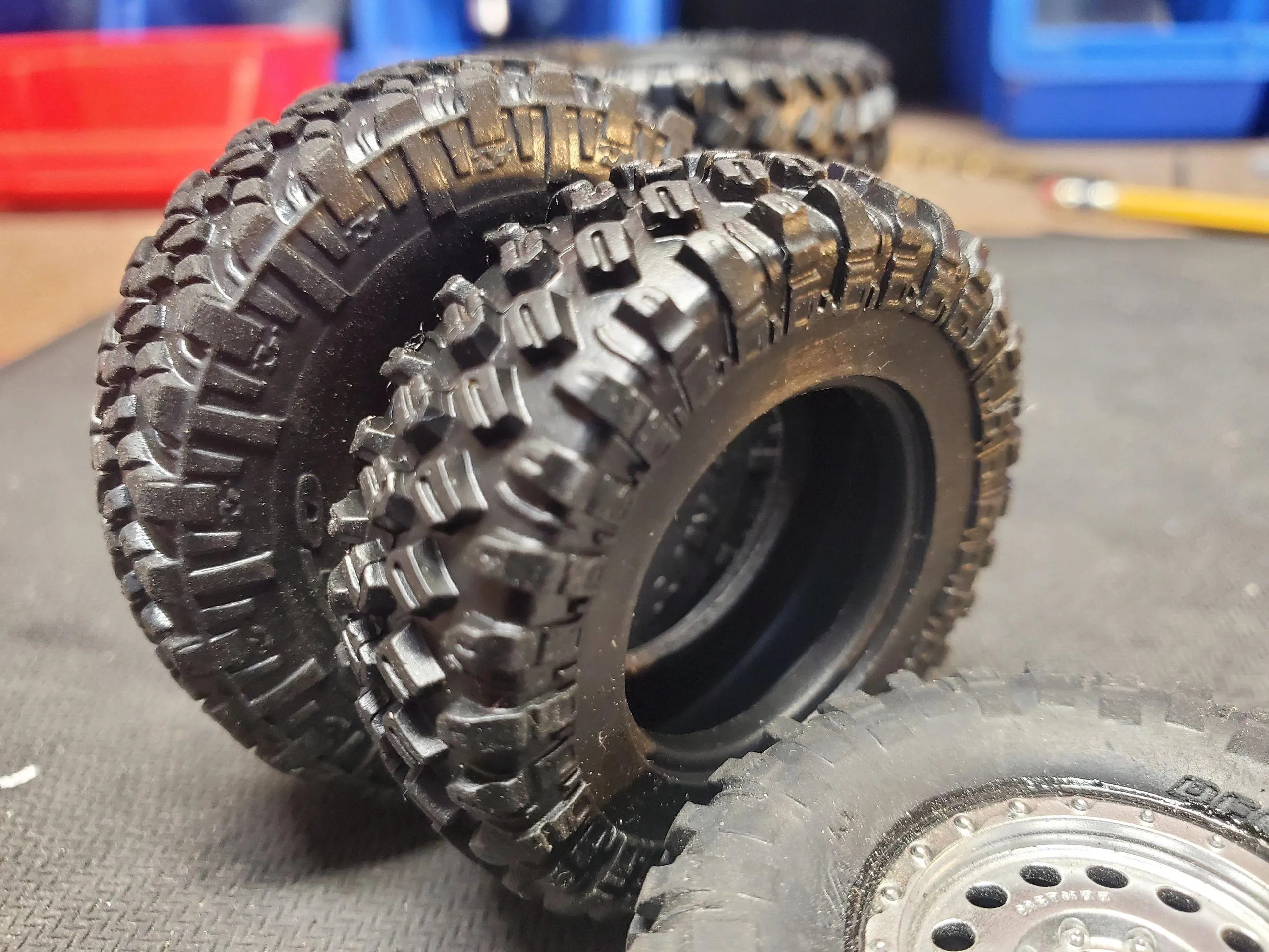 Crawler 49x17mm 1.0" tires, Decent, Cheap. - Image 3
