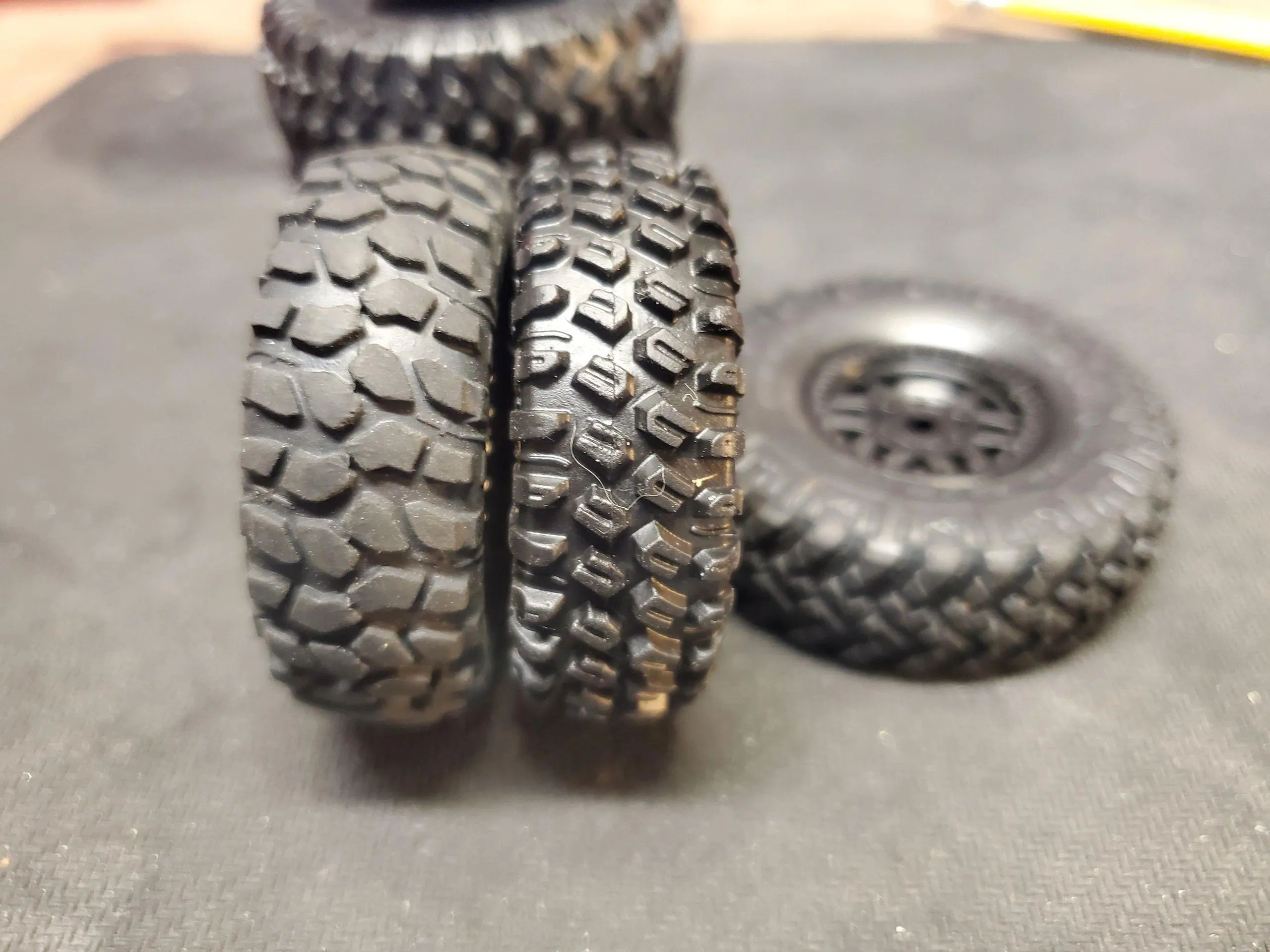 Crawler 49x17mm 1.0" tires, Decent, Cheap. - Image 4